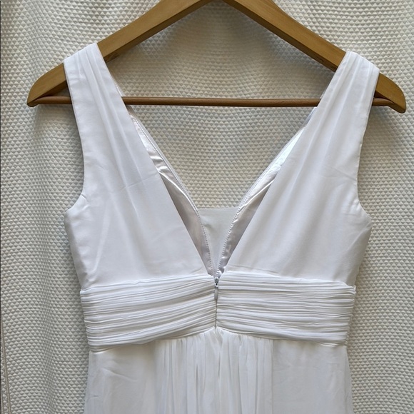 Ever Pretty White V-Neck Sleeveless Gown - Picture 8 of 9